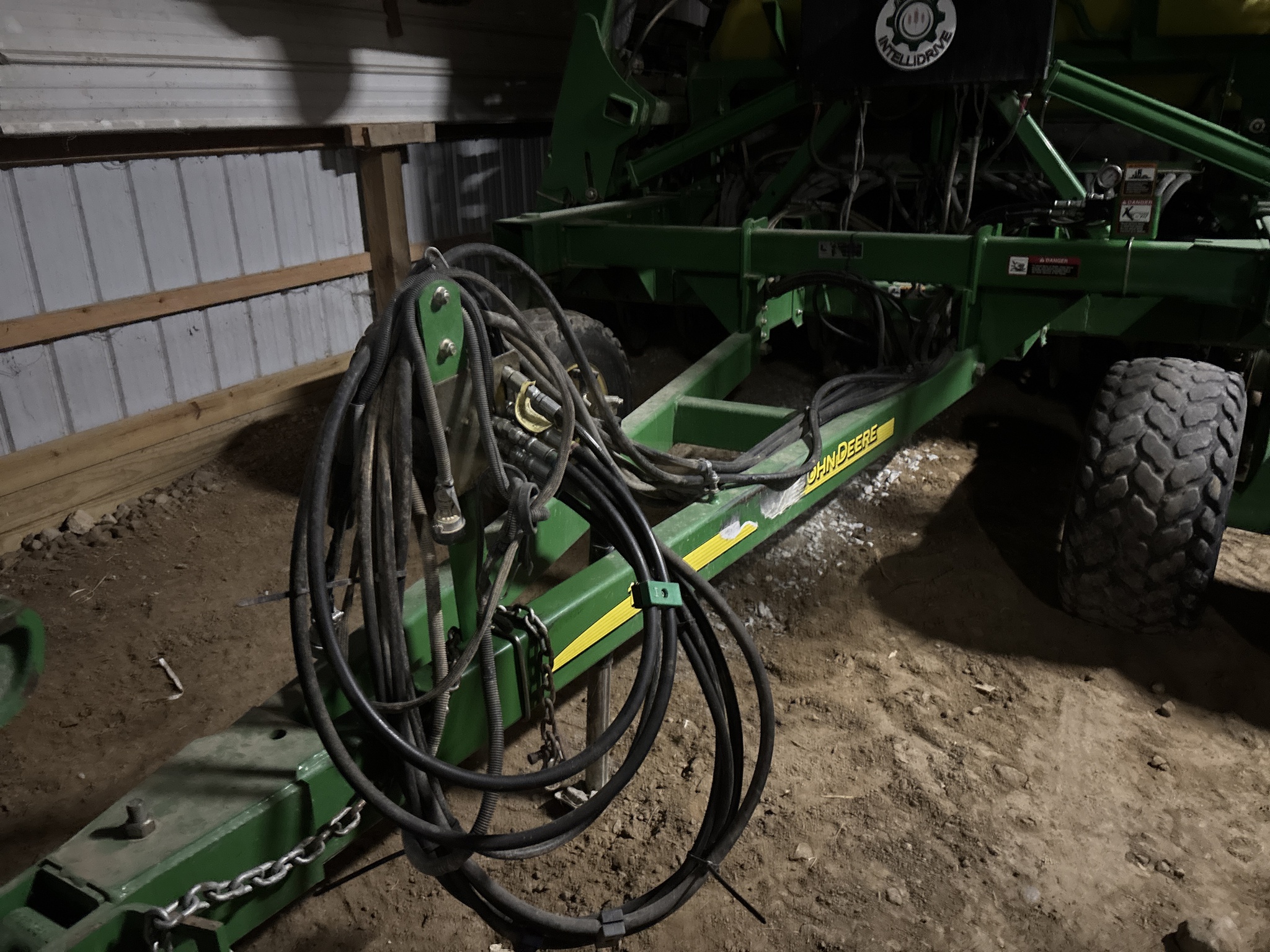 Used 2007 John Deere 1990 Air Drills and Seeders at Koenig Equipment in Oxford, OH - PhotoXL2