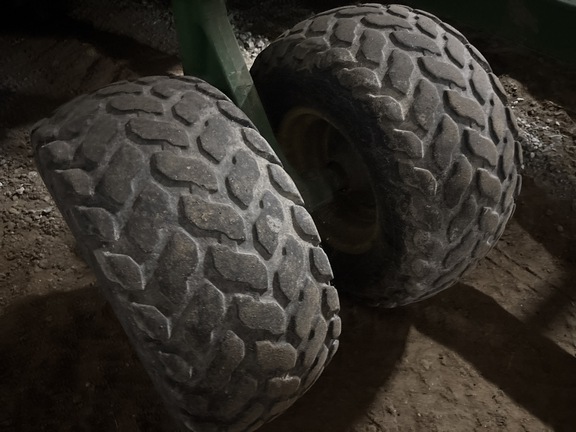 Used 2007 John Deere 1990 Air Drills and Seeders at Koenig Equipment in Oxford, OH - Photo12