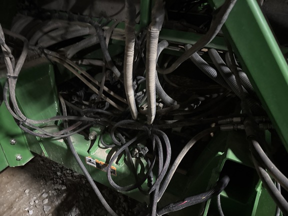 Used 2007 John Deere 1990 Air Drills and Seeders at Koenig Equipment in Oxford, OH - Photo14