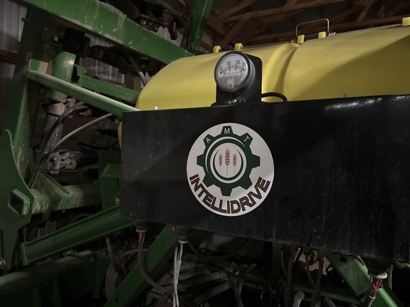 Used 2007 John Deere 1990 Air Drills and Seeders at Koenig Equipment in Oxford, OH - Photo15