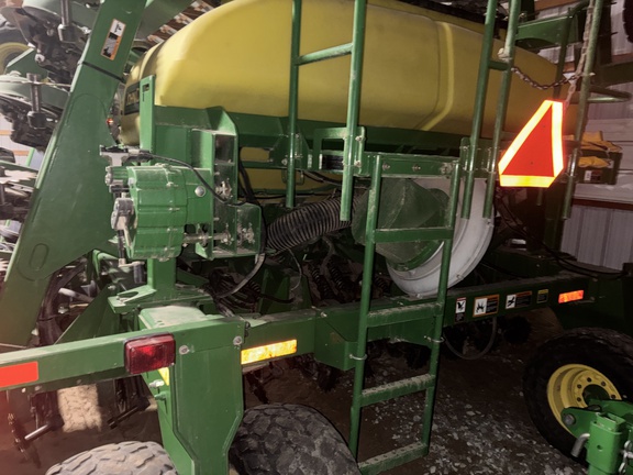 Used 2007 John Deere 1990 Air Drills and Seeders at Koenig Equipment in Oxford, OH - Photo20