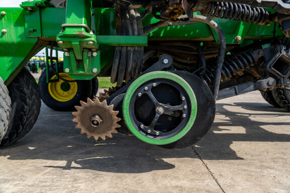 Used 2007 John Deere 1990 Air Drills and Seeders at Koenig Equipment in Anna, OH - Photo7