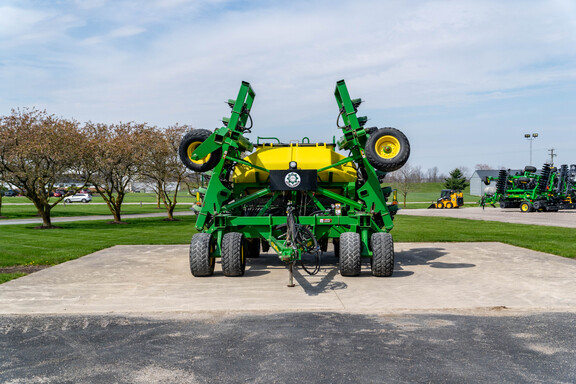 Used 2007 John Deere 1990 Air Drills and Seeders at Koenig Equipment in Anna, OH - Photo1