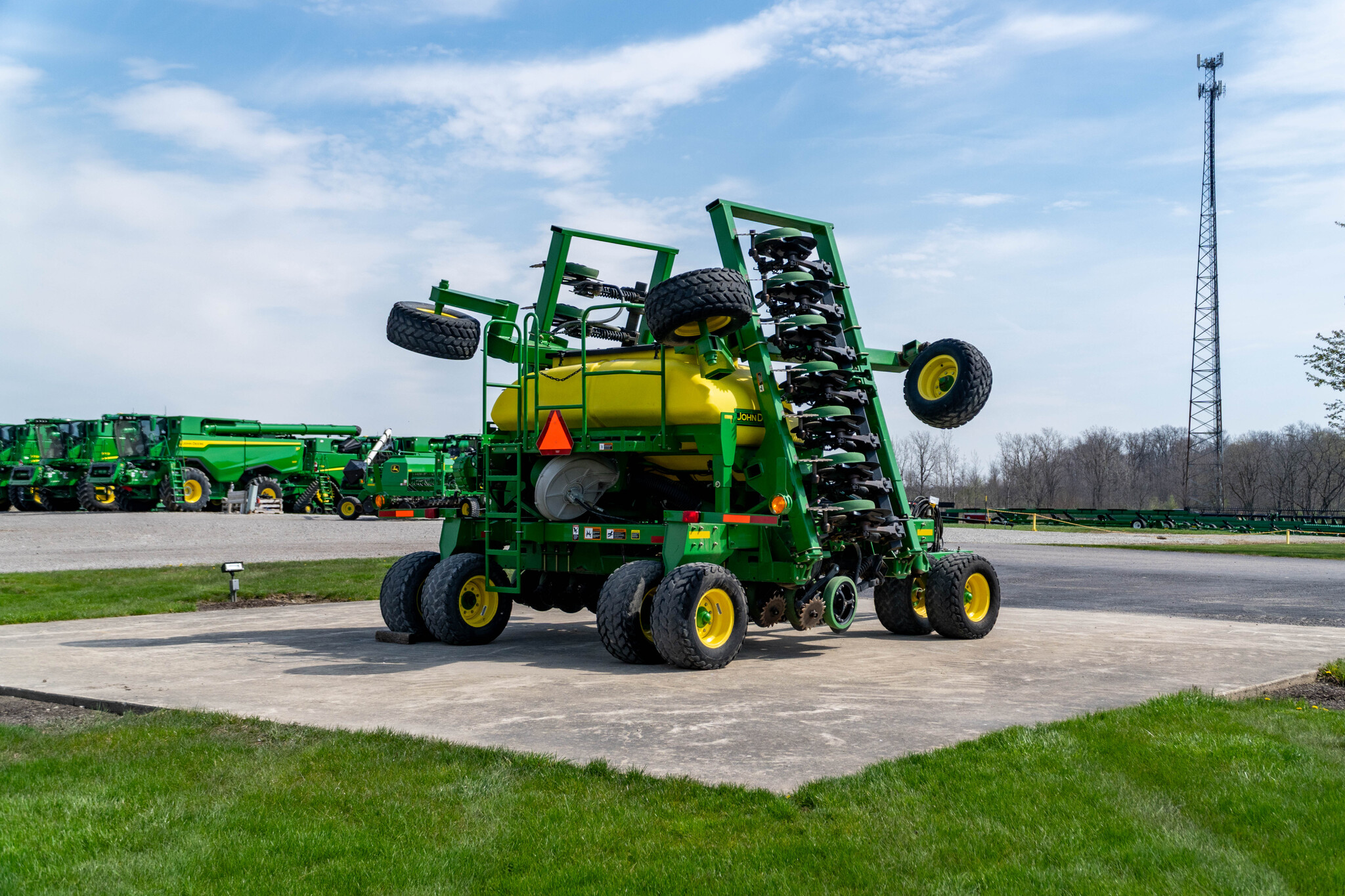 Used 2007 John Deere 1990 Air Drills and Seeders at Koenig Equipment in Anna, OH - PhotoXL6