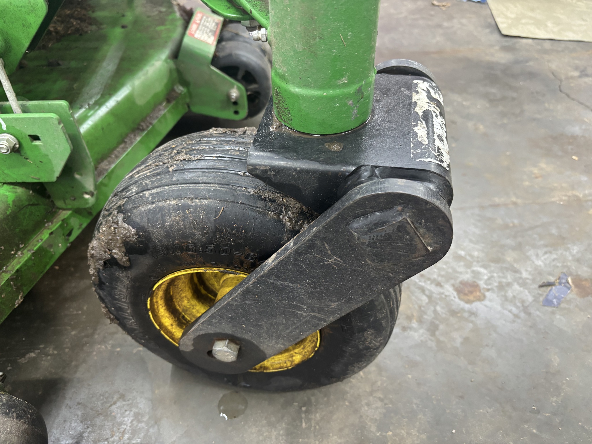  2023 John Deere Z950M at Heritage Tractor in Clinton, MO