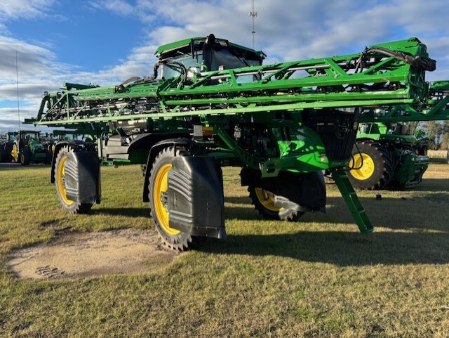 2025 John Deere 410R Image 1