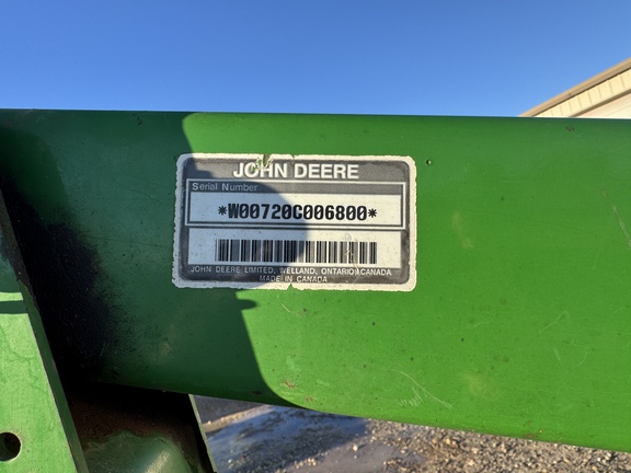 2000 John Deere 720