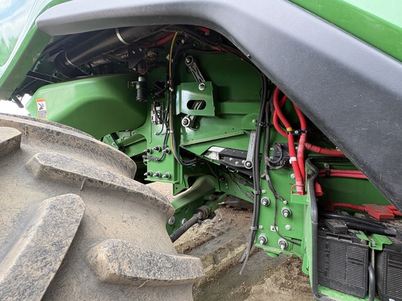 Used 2024 John Deere X9 1000 Combines at Horizon Ag & Turf in Vermilion, AB - Photo12