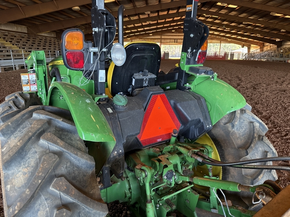 2025 John Deere 5075E Photo 2