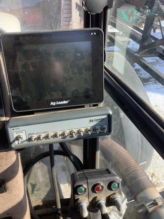 Photo of 2004 AGCO Willmar 8500
