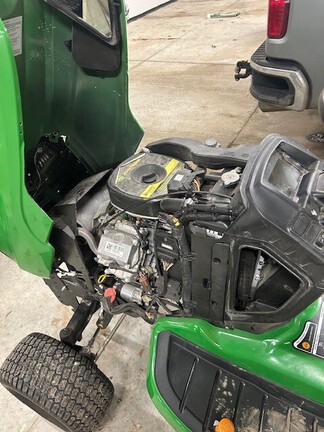 Photo of 2023 John Deere X730