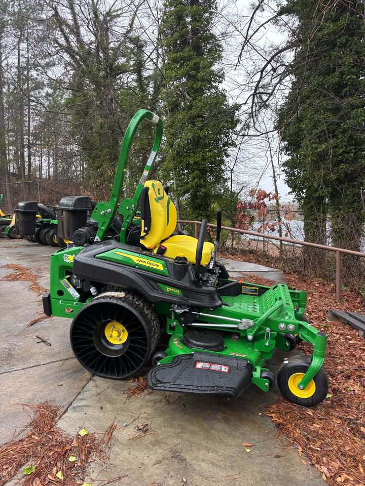 2026 John Deere Z955M EFI Image 2