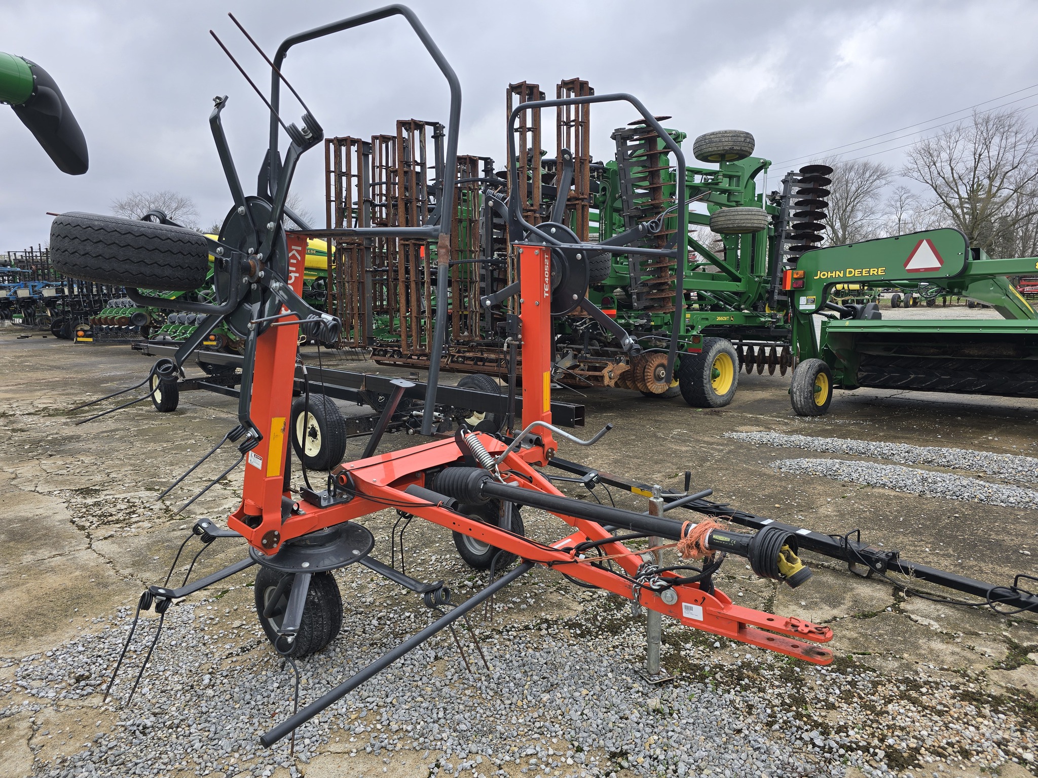 2022 Kubota TE4052T Image 3