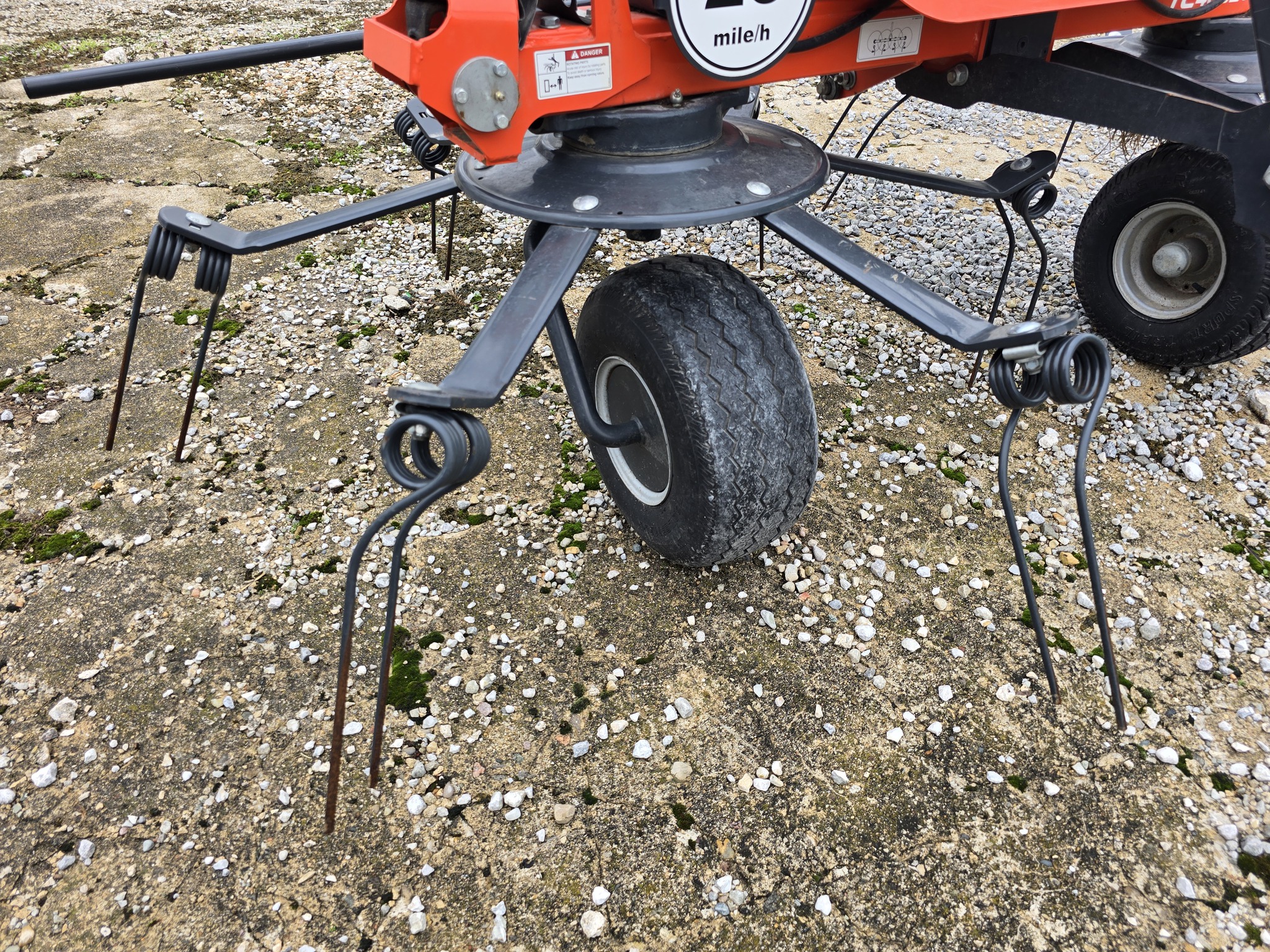 2022 Kubota TE4052T Image 8