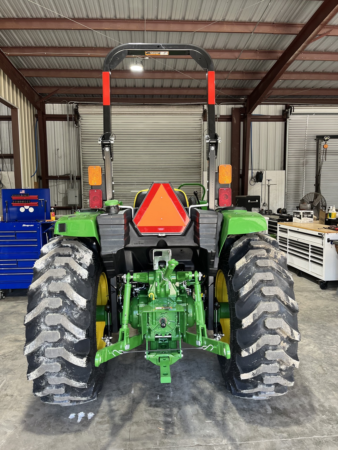 2026 John Deere 4044M Image 5