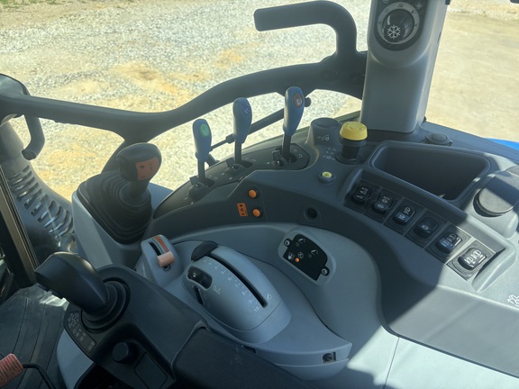 2020 New Holland T5. 120