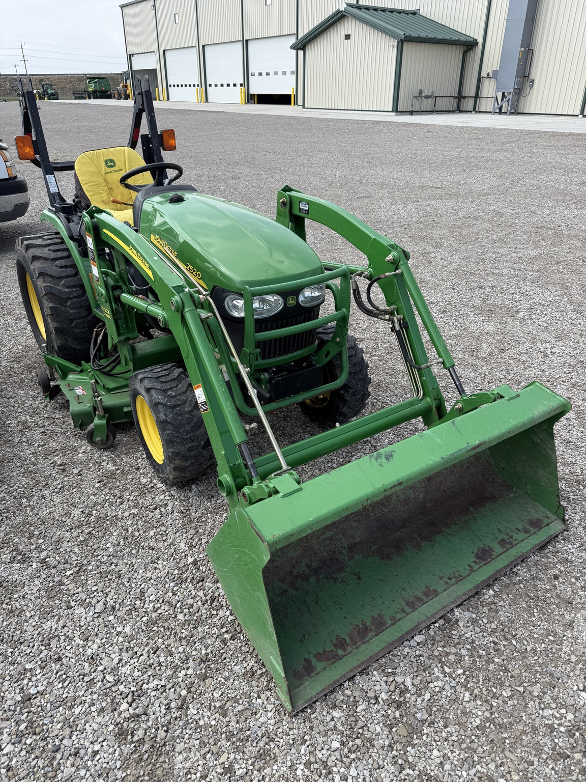 2007 John Deere 2520 Image 2