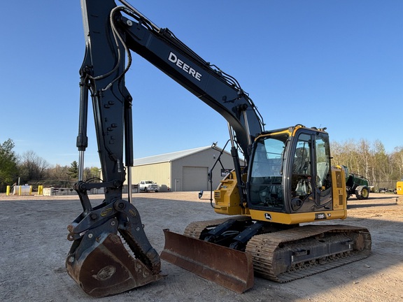 Photo of a 2024 John Deere 135 P
