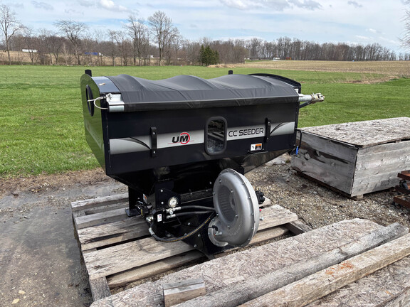 Used -- Unverferth Cover Crop Seeder Air Drills and Seeders at Koenig Equipment in Anna, OH - Photo2