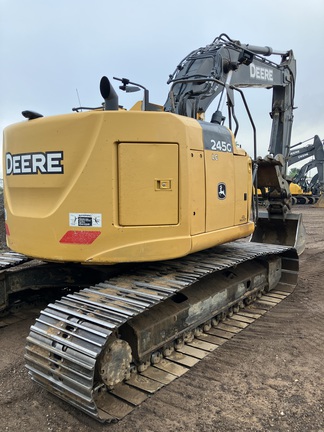 2017 John Deere 245G LC