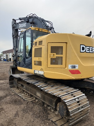 2017 John Deere 245G LC