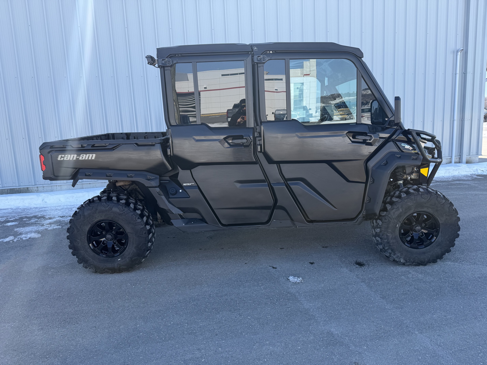 2022 Can-Am Defender Max Lonestar cab Image 8