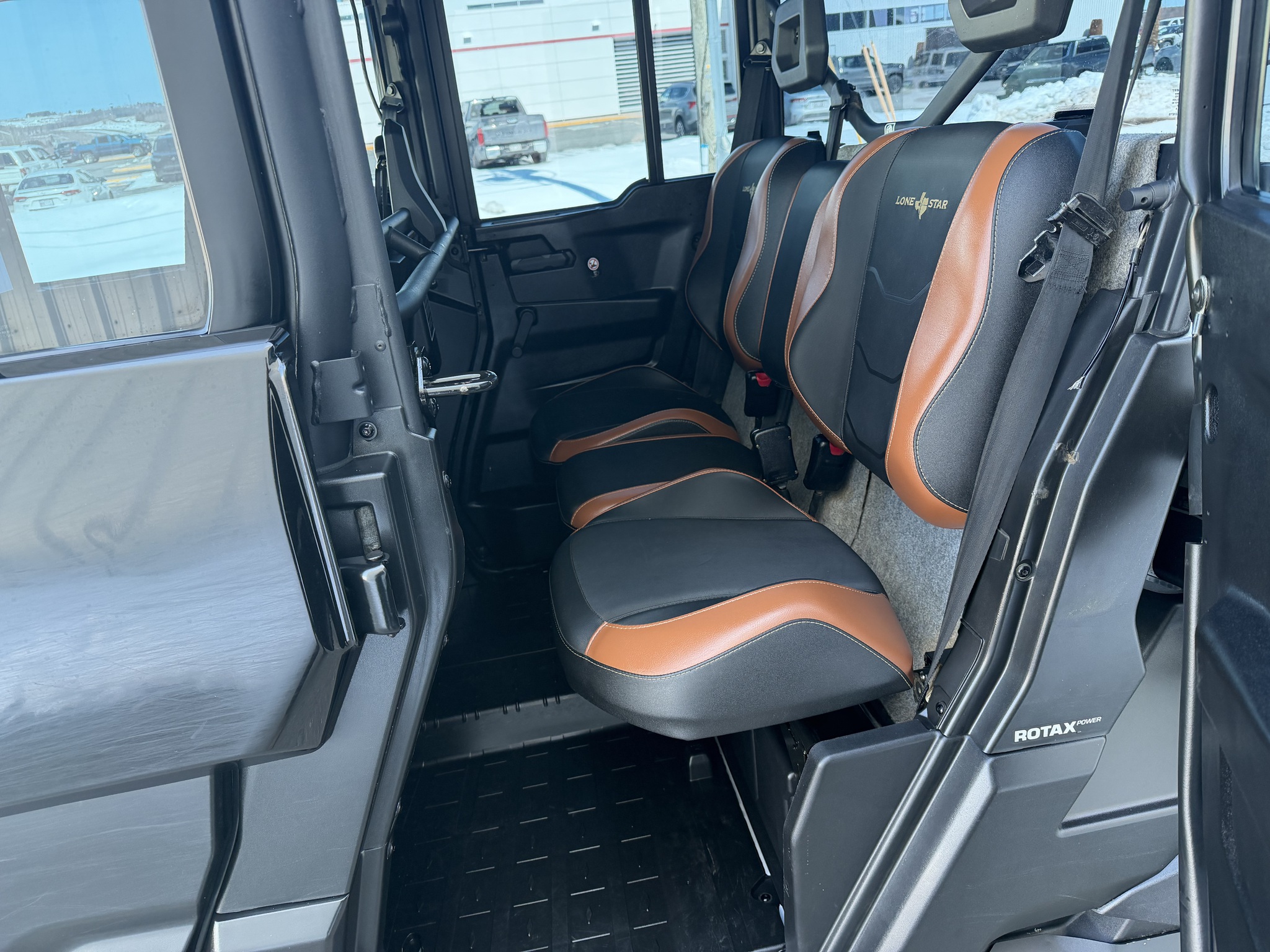 2022 Can-Am Defender Max Lonestar cab Image 14