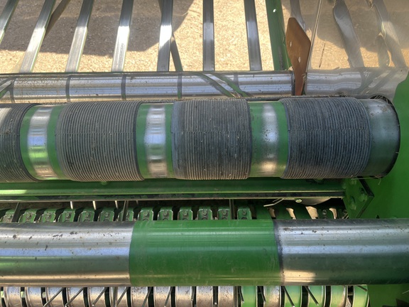 2005 John Deere 567 (19th thumbnail)