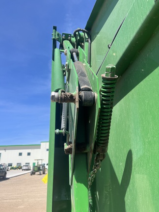 2005 John Deere 567 (12th thumbnail)