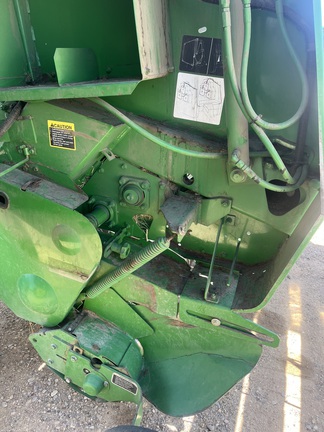 2005 John Deere 567 (5th thumbnail)