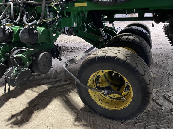 2023 John Deere DB66 - Photo12
