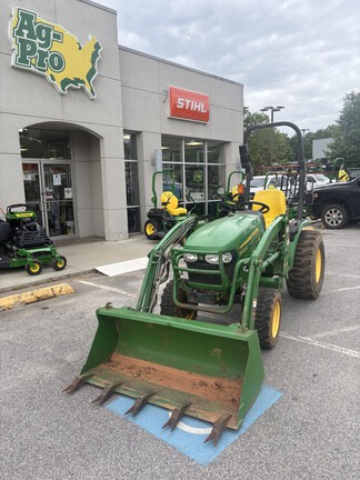 2015 John Deere 2032R