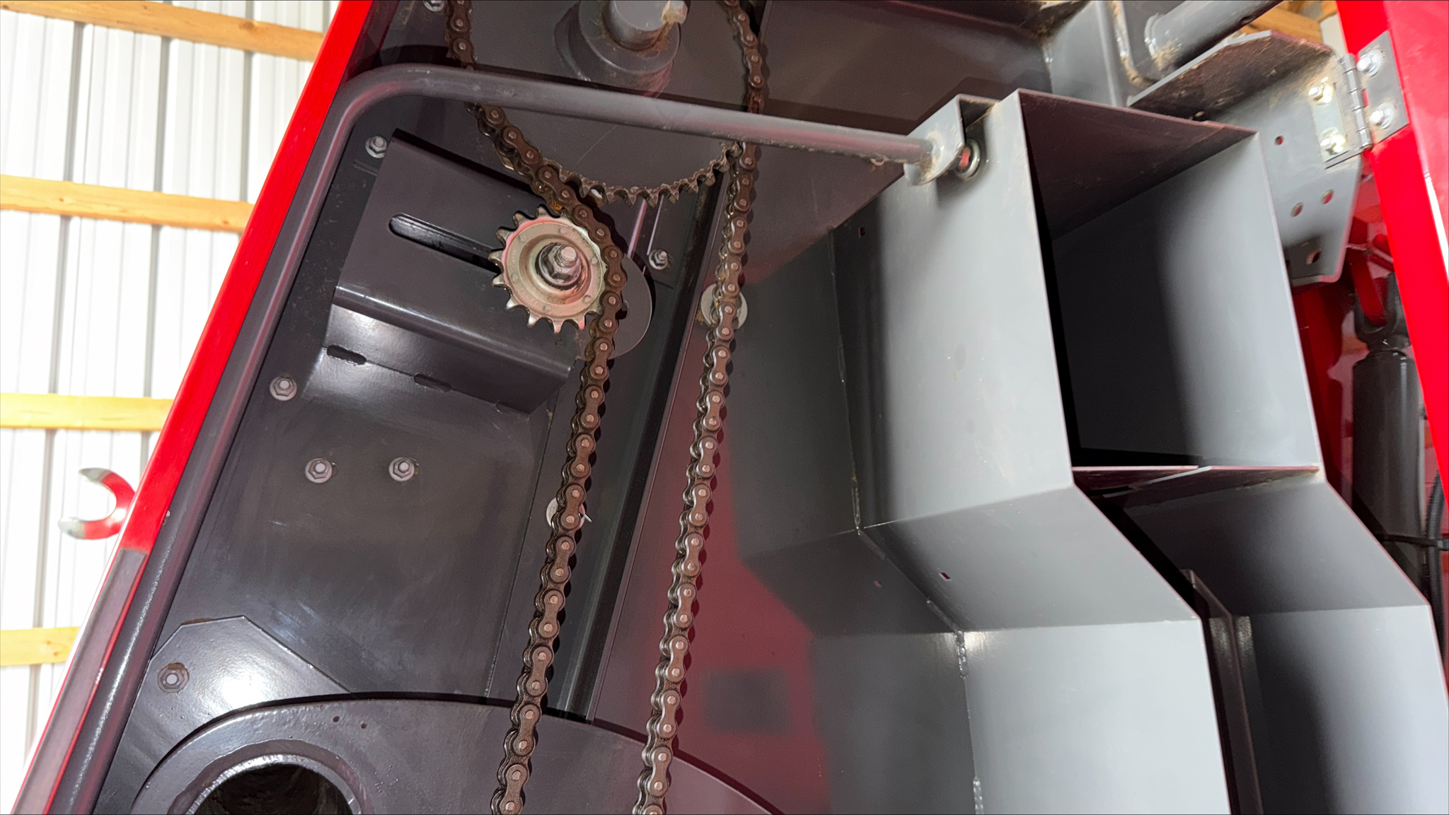 2022 Massey Ferguson 1745 Image 6