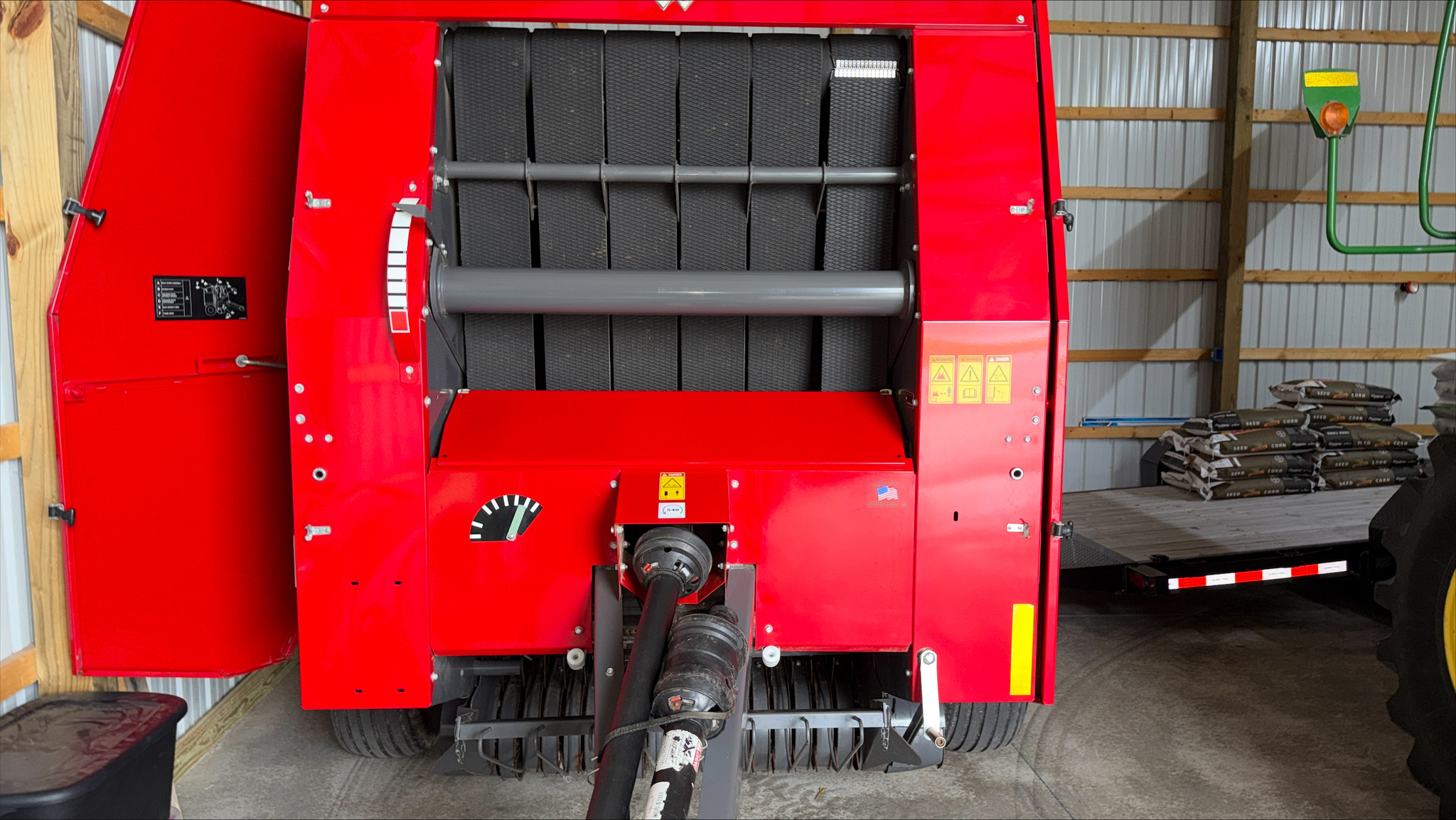 2022 Massey Ferguson 1745 Image 1