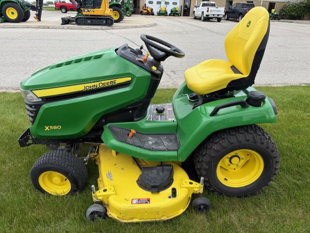 2022 John Deere X580 Image 1