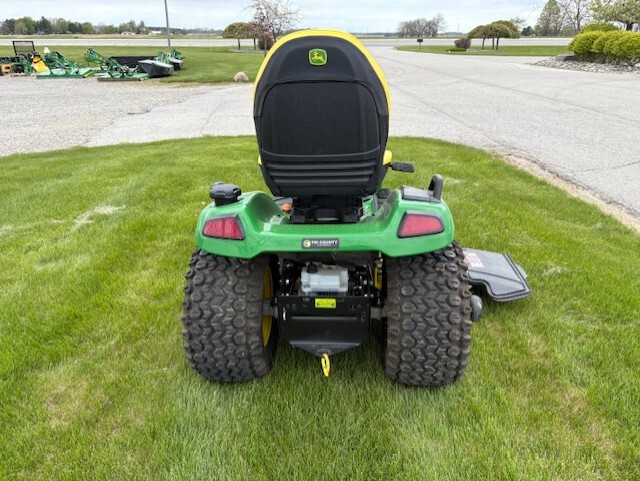 2022 John Deere X580 Image 4