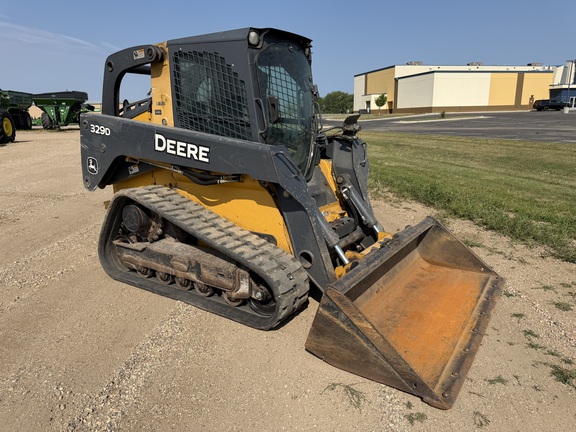  John Deere 329D