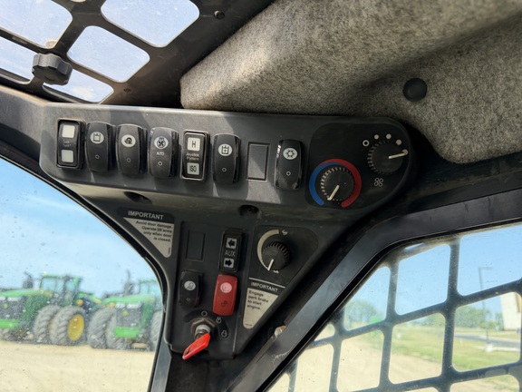 2012 John Deere 329D - Photo20