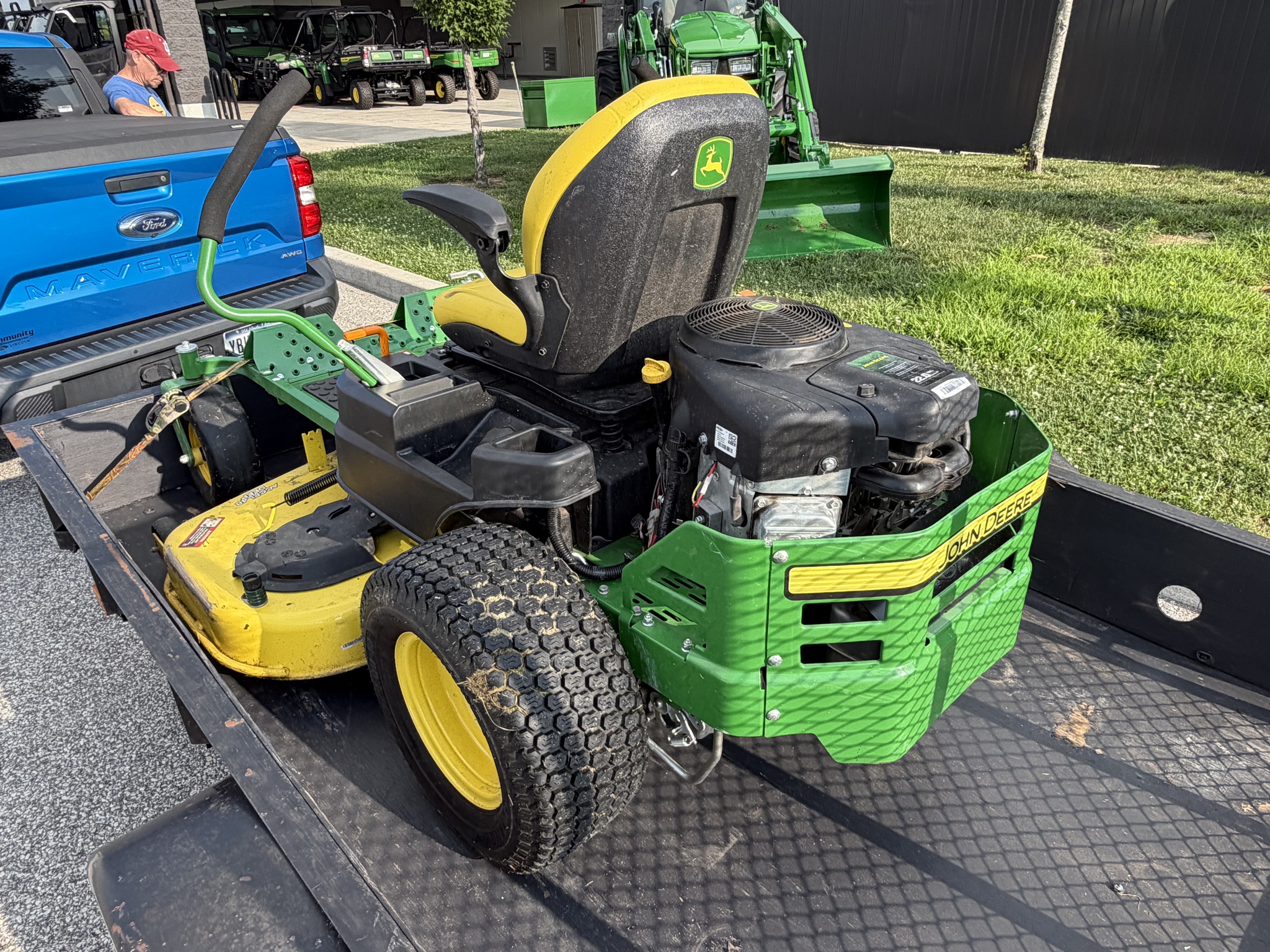 Used 2022 John Deere Z355R Zero Turn Mowers at Koenig Equipment in Franklin, IN - PhotoXL3