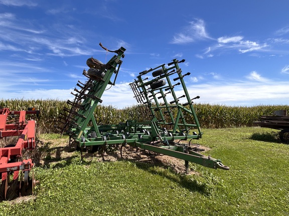 Photo of 2002 John Deere 980