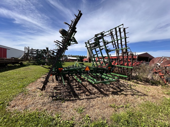Photo of 2002 John Deere 980