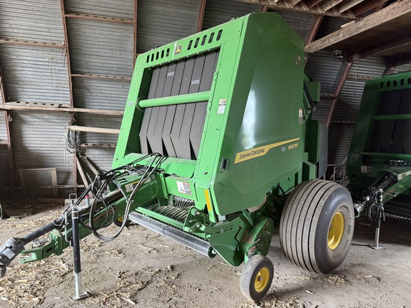 2025 John Deere 561M - Photo3