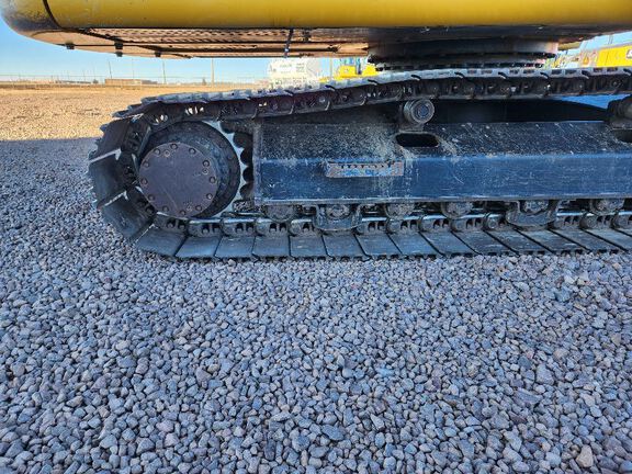 2019 John Deere 250G LC