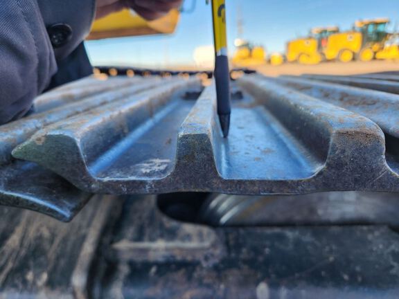 2019 John Deere 250G LC