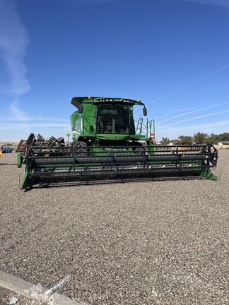 John Deere S660