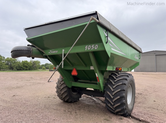 2014 Demco 1050 - Photo3