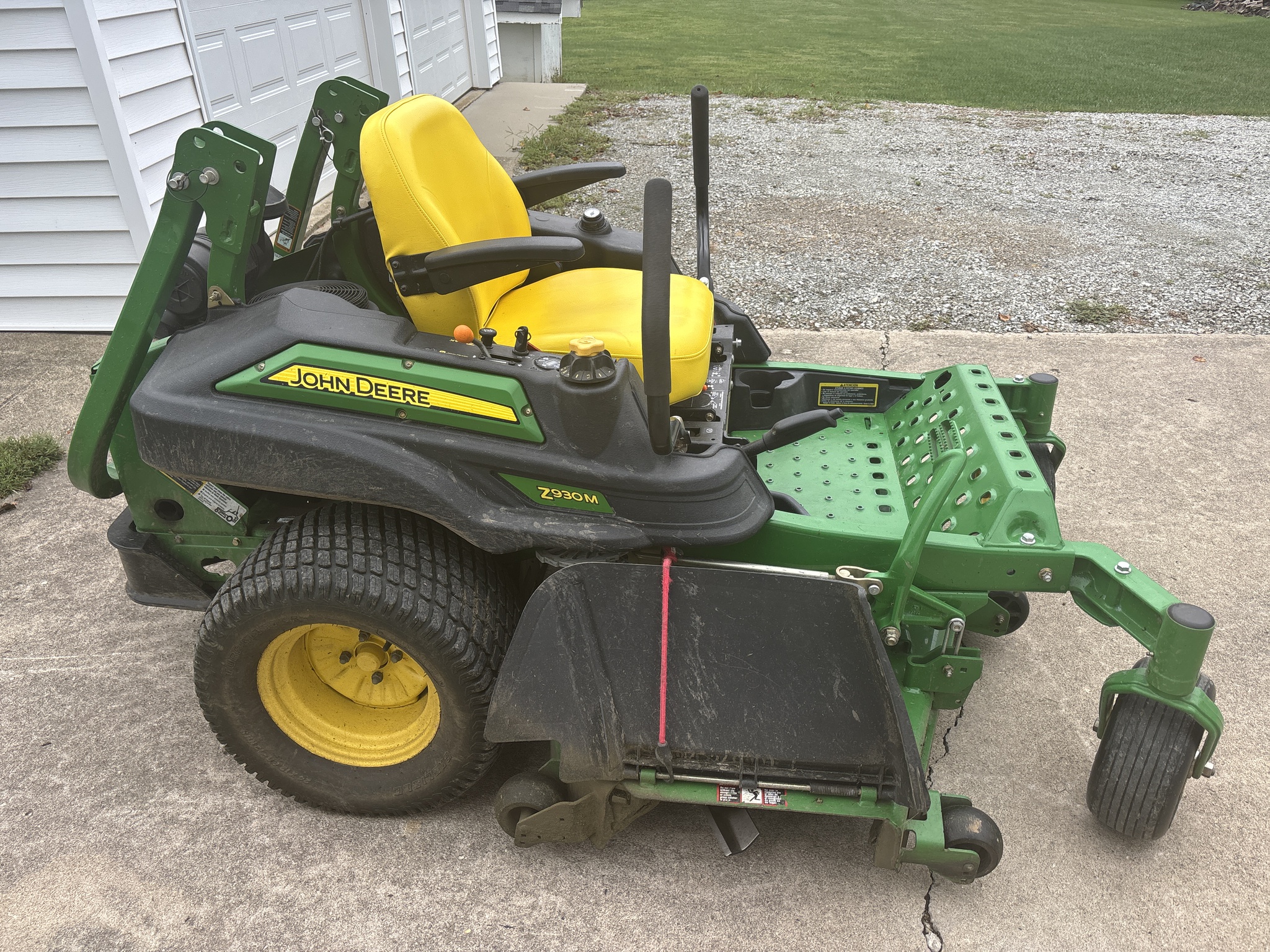Used 2013 John Deere Z930M Zero Turn Mowers at Koenig Equipment in Knightstown, IN - PhotoXL3