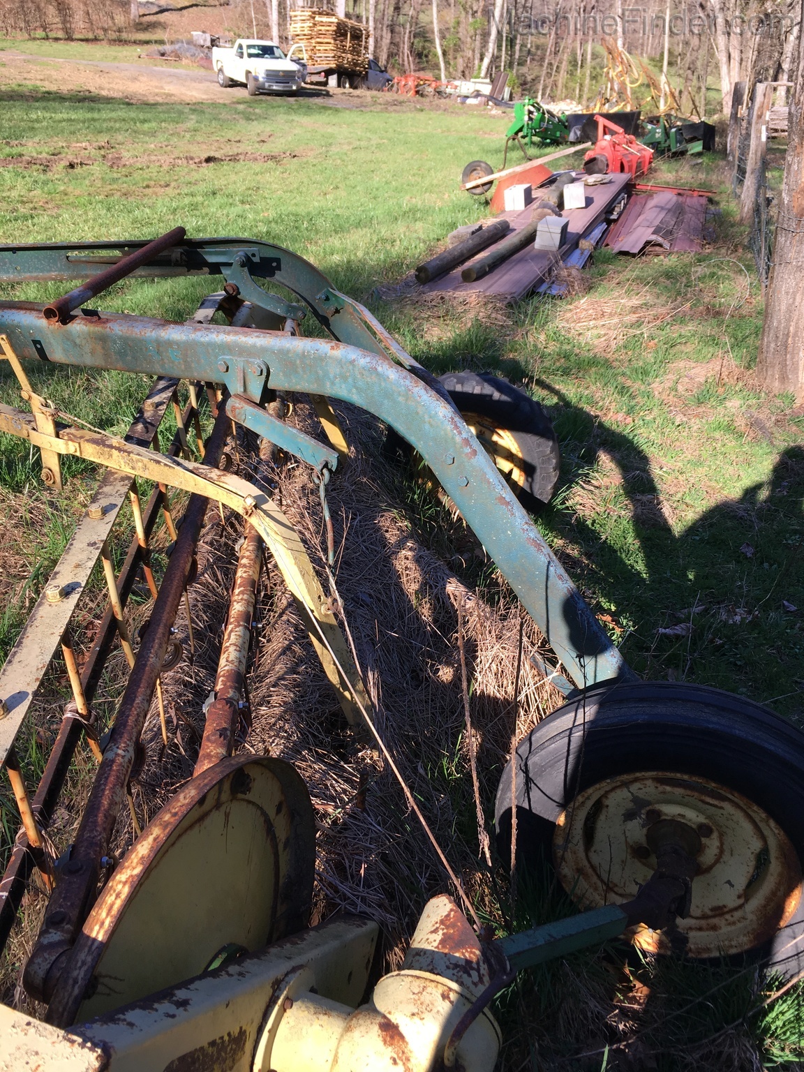 1987 John Deere RAKE Image 3