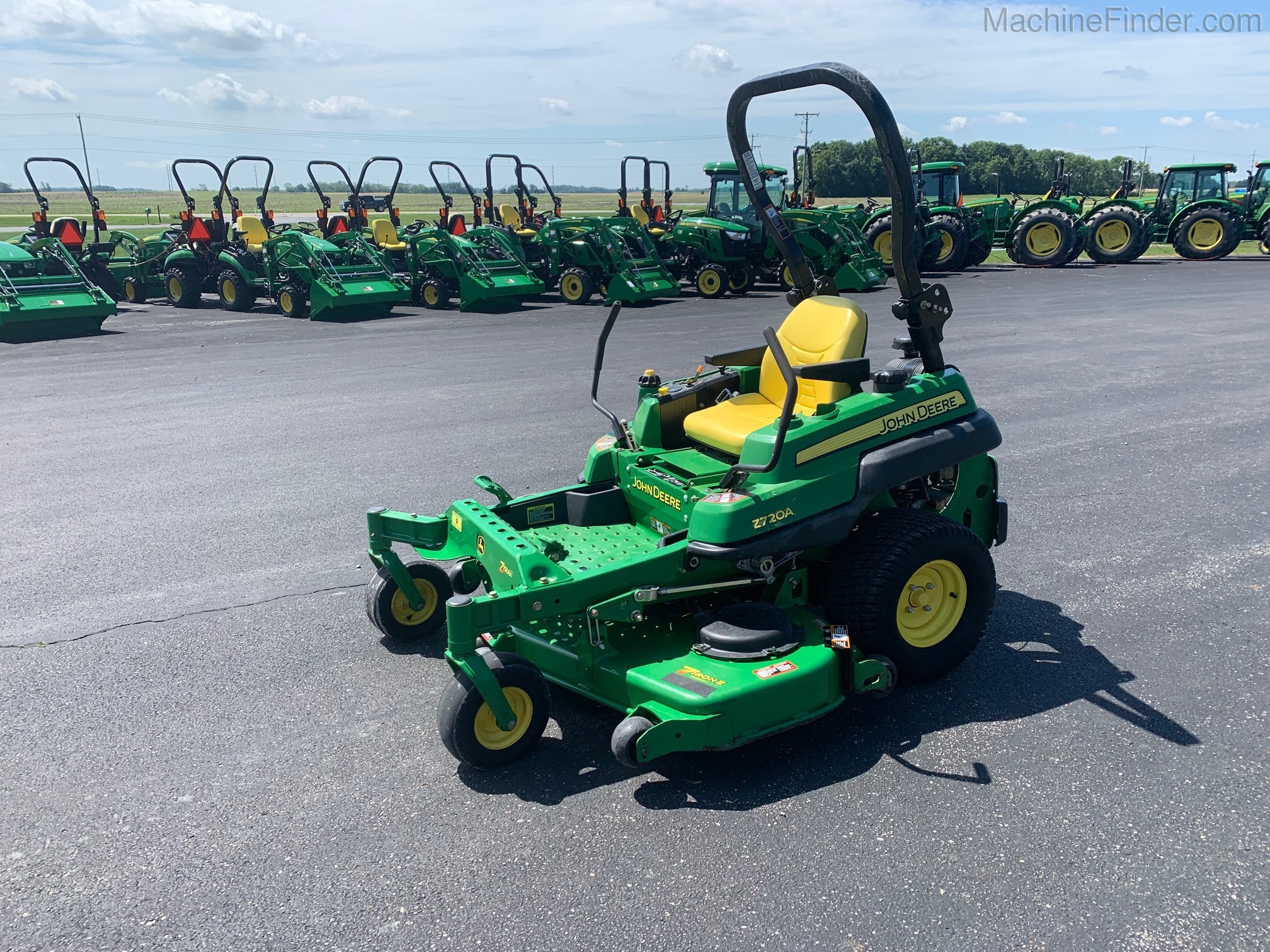 2010 John Deere Z720A Image 1
