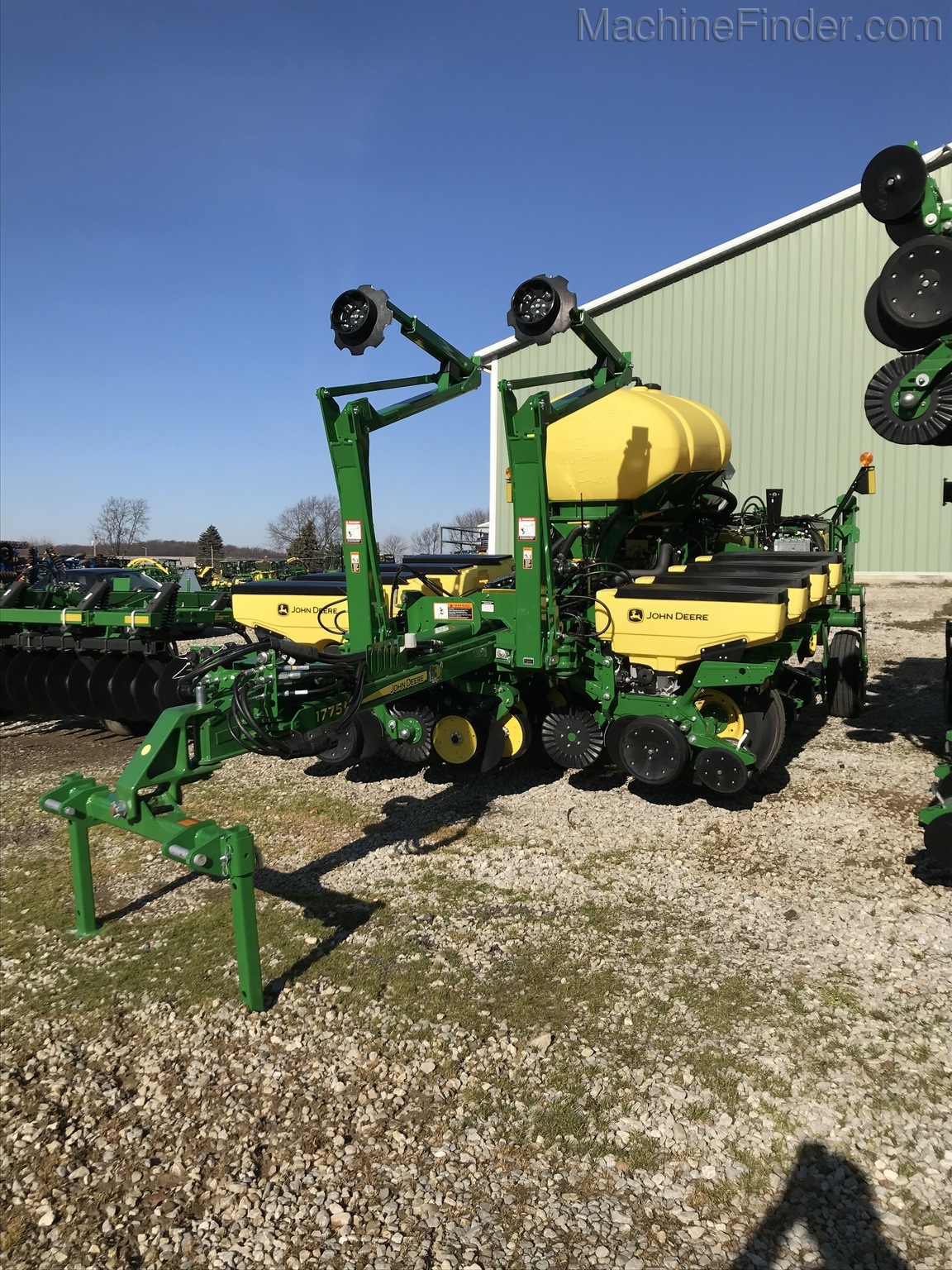 2019 John Deere 1775NT Image 10
